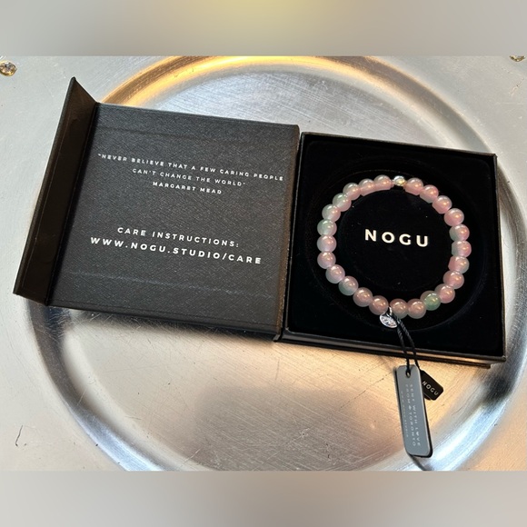 ππ©· NOGU Sliced Melon Shimmer Glass Bracelet π©·π - Picture 2 of 5
